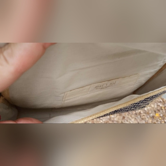 Mar Y Sol Clutch Purse with Fringe - Picture 4 of 5